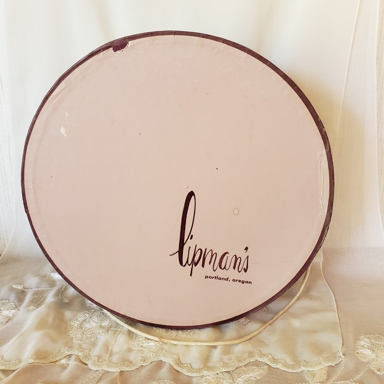 Vintage Vintage Hat Box Lipman's of Portland Large Round Pink Burgun Size ONE SIZE - 2 Thumbnail