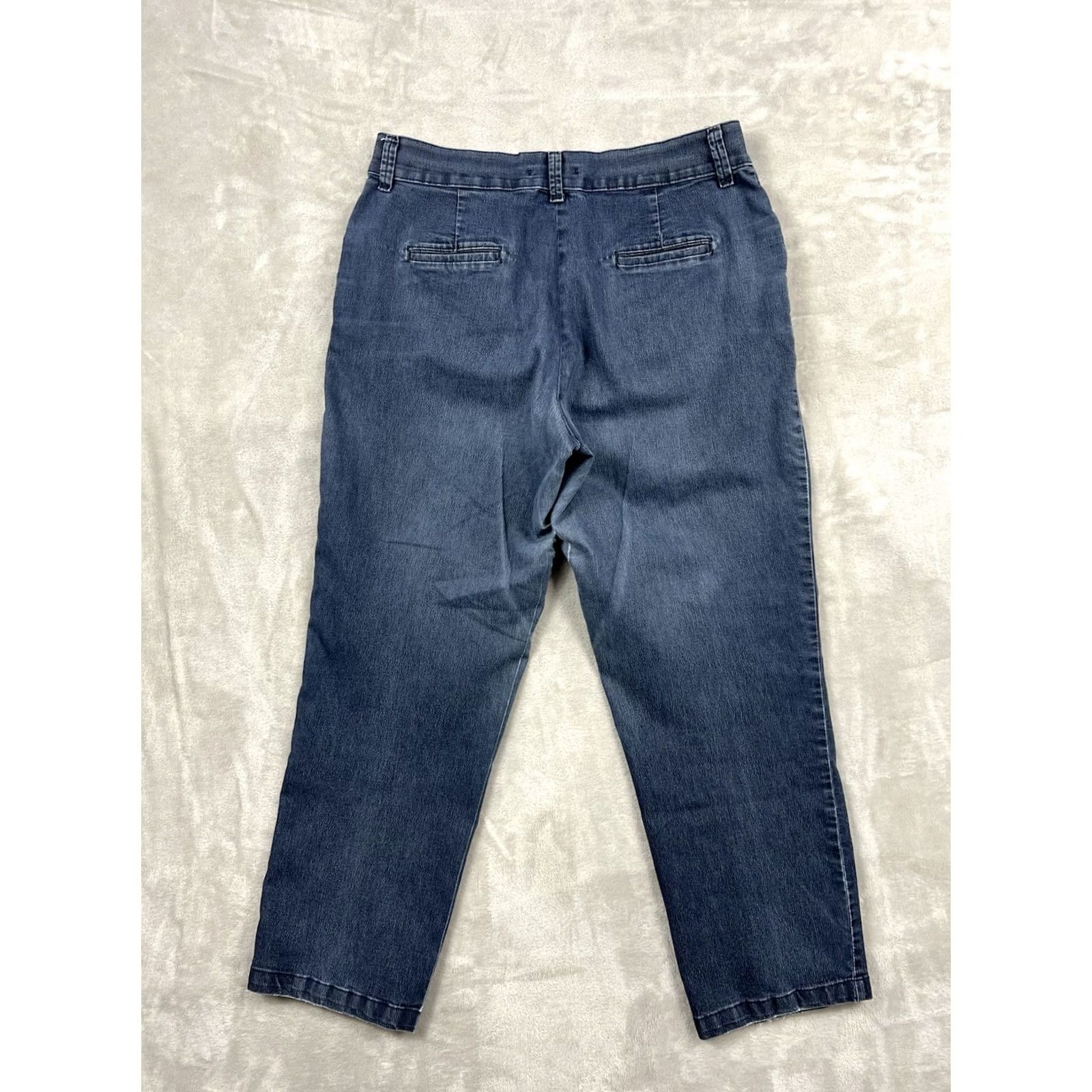 Lee Lee Jeans Women's Relaxed Fit Straight Leg Dark Wash Denim Pants 14P Petite Jeans Mens Womens Girls Size 36" / US 14 / IT 50 - 2 Thumbnail