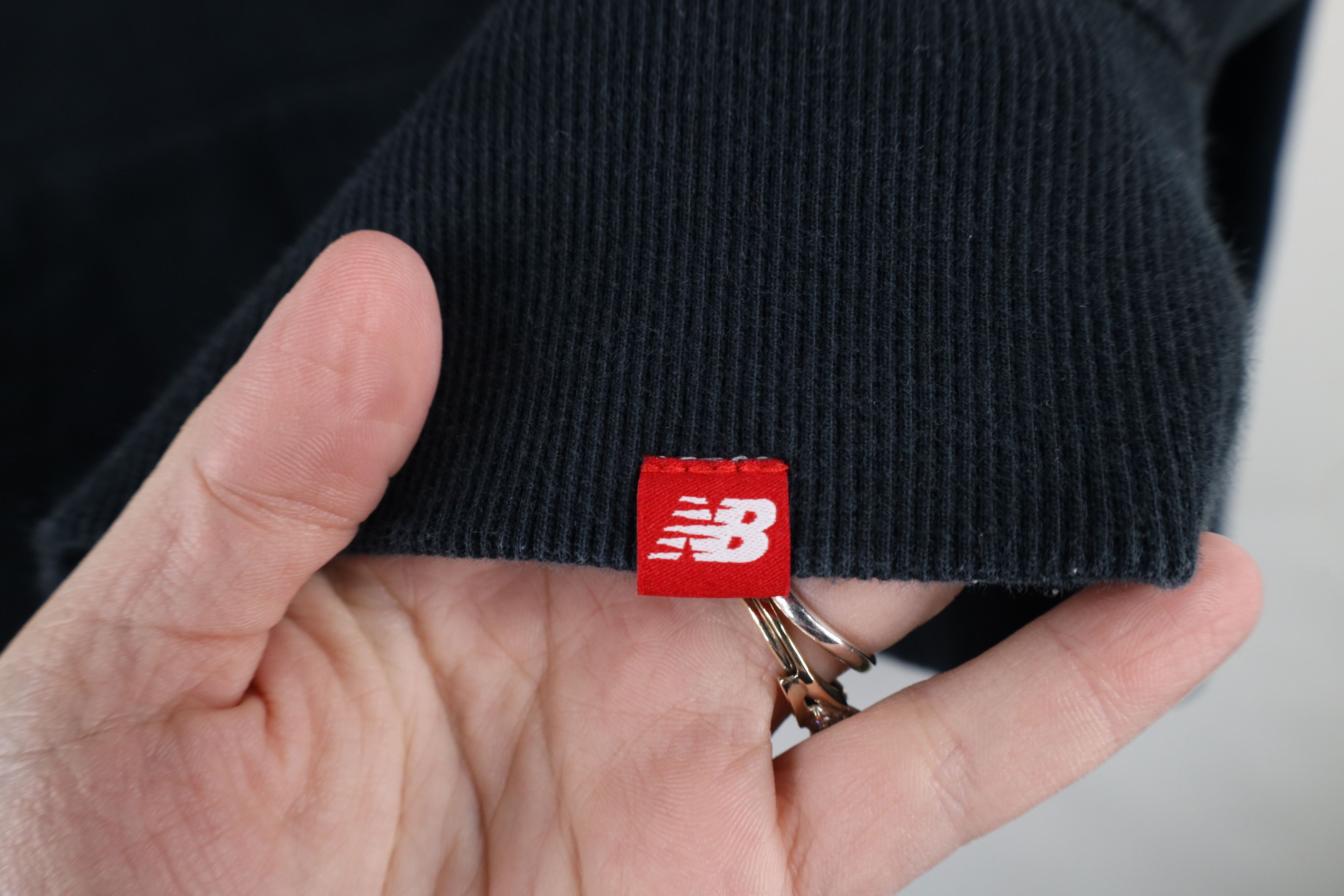 New Balance × Vintage Vintage Y2K New Balance Felt Logo Hoodie Sweatshirt Black Size L / US 10 / IT 46 - 9 Thumbnail