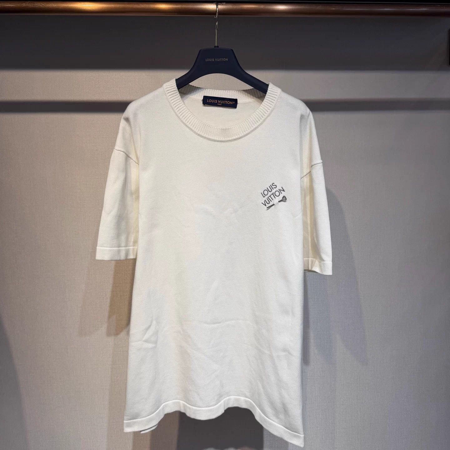 Louis Vuitton LV Gray Pin Short-Sleeve Tee XXL New w/ Tags Size US XL / EU 56 / 4 - 1 Thumbnail