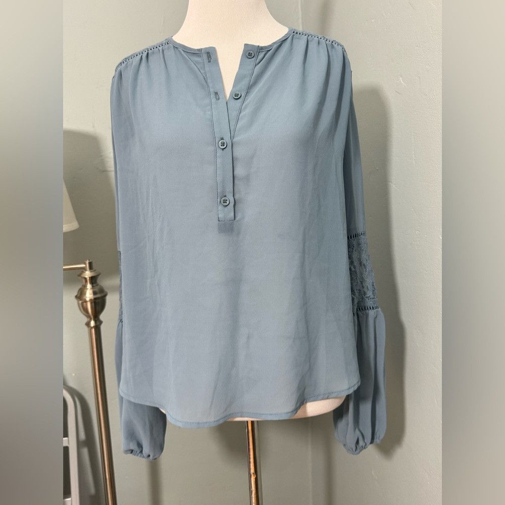 Other Aakaa Sky Blue Sheer Balloon Sleeve Lace Shoulder Henley Bl Size XS / US 0-2 / IT 36-38 - 1 Thumbnail