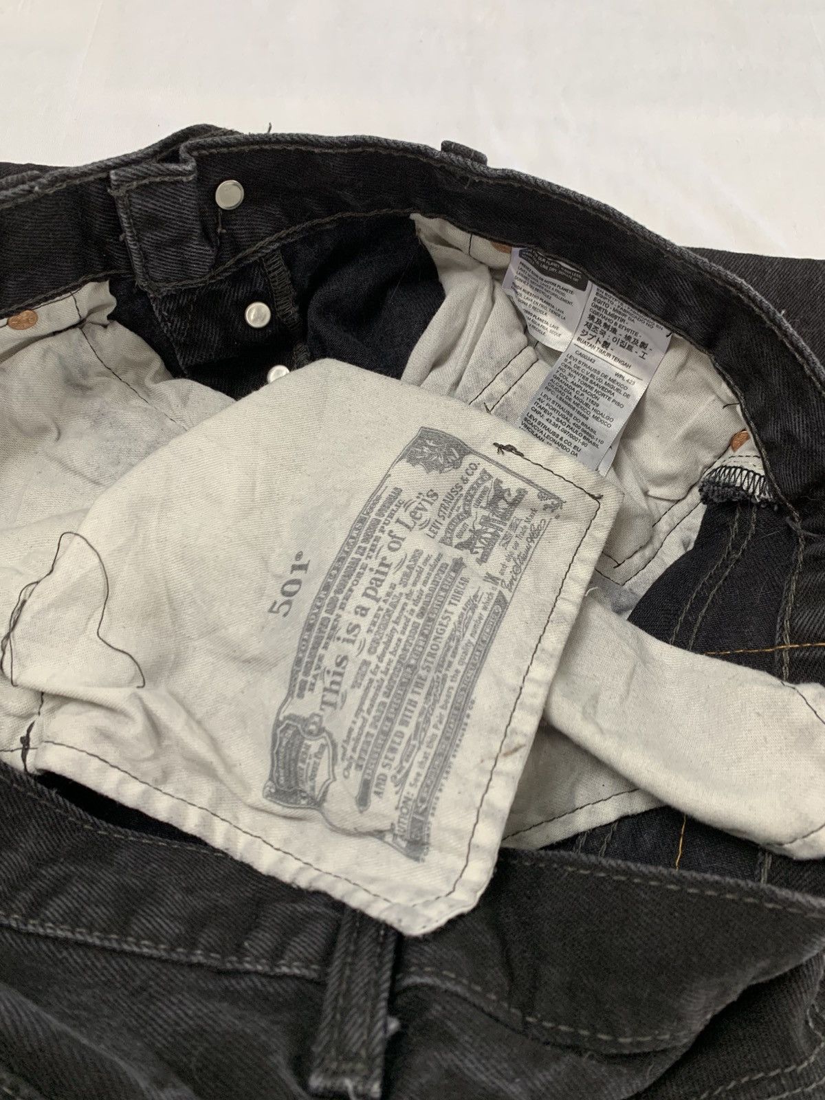 Levi's Levis 501 blacks size 33-34 Size US 33 - 8 Thumbnail