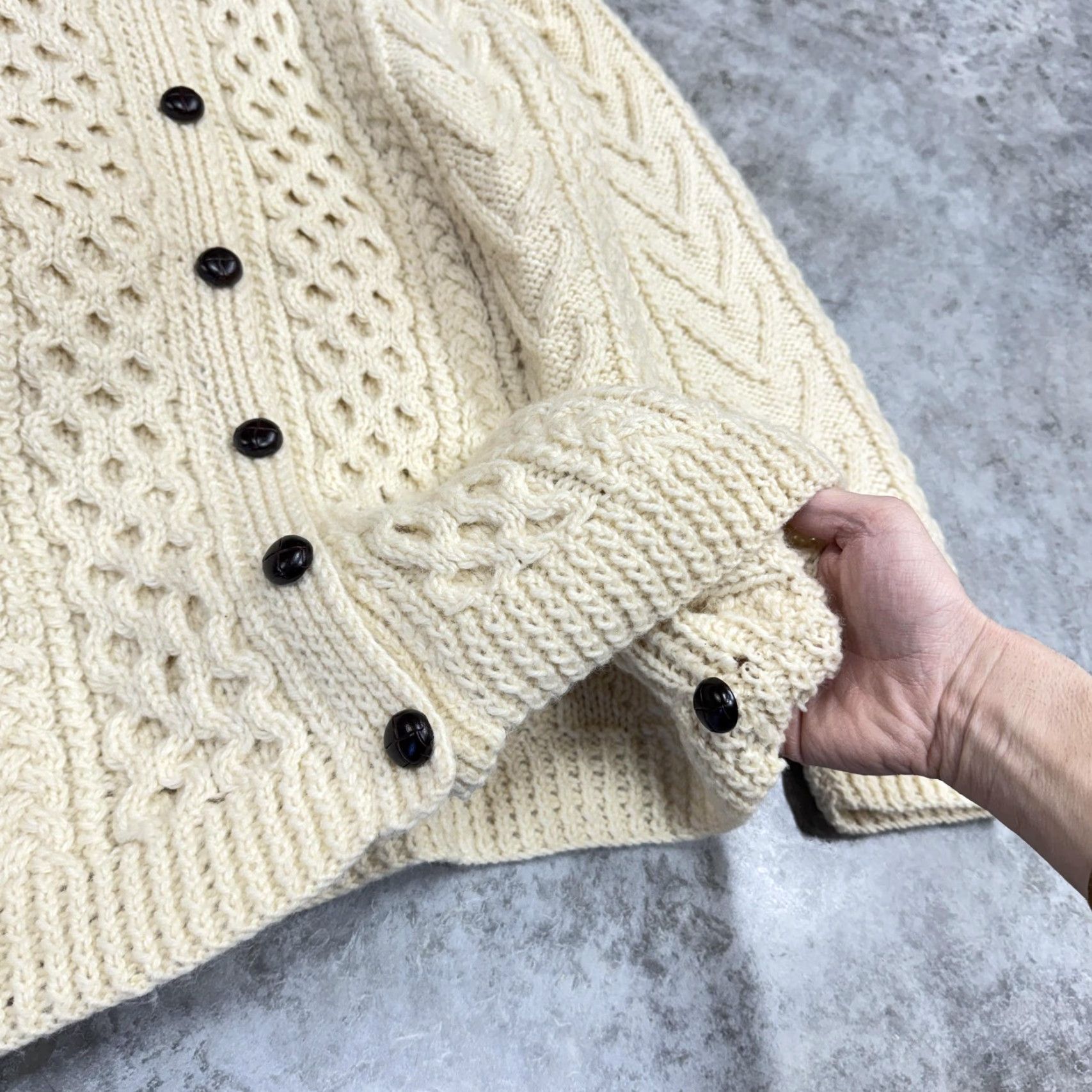 Vintage Connemara Handknits Sweater Cardigan Womens M White Aran Wool Irish Knit Size M / US 6-8 / IT 42-44 - 4 Thumbnail