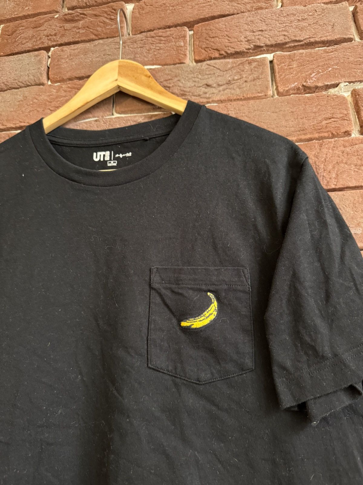 Andy Warhol × Uniqlo Andy Warhol x Uniqlo Pocket Banana Velvet Underground Tee M Size US M / EU 48-50 / 2 - 3 Thumbnail