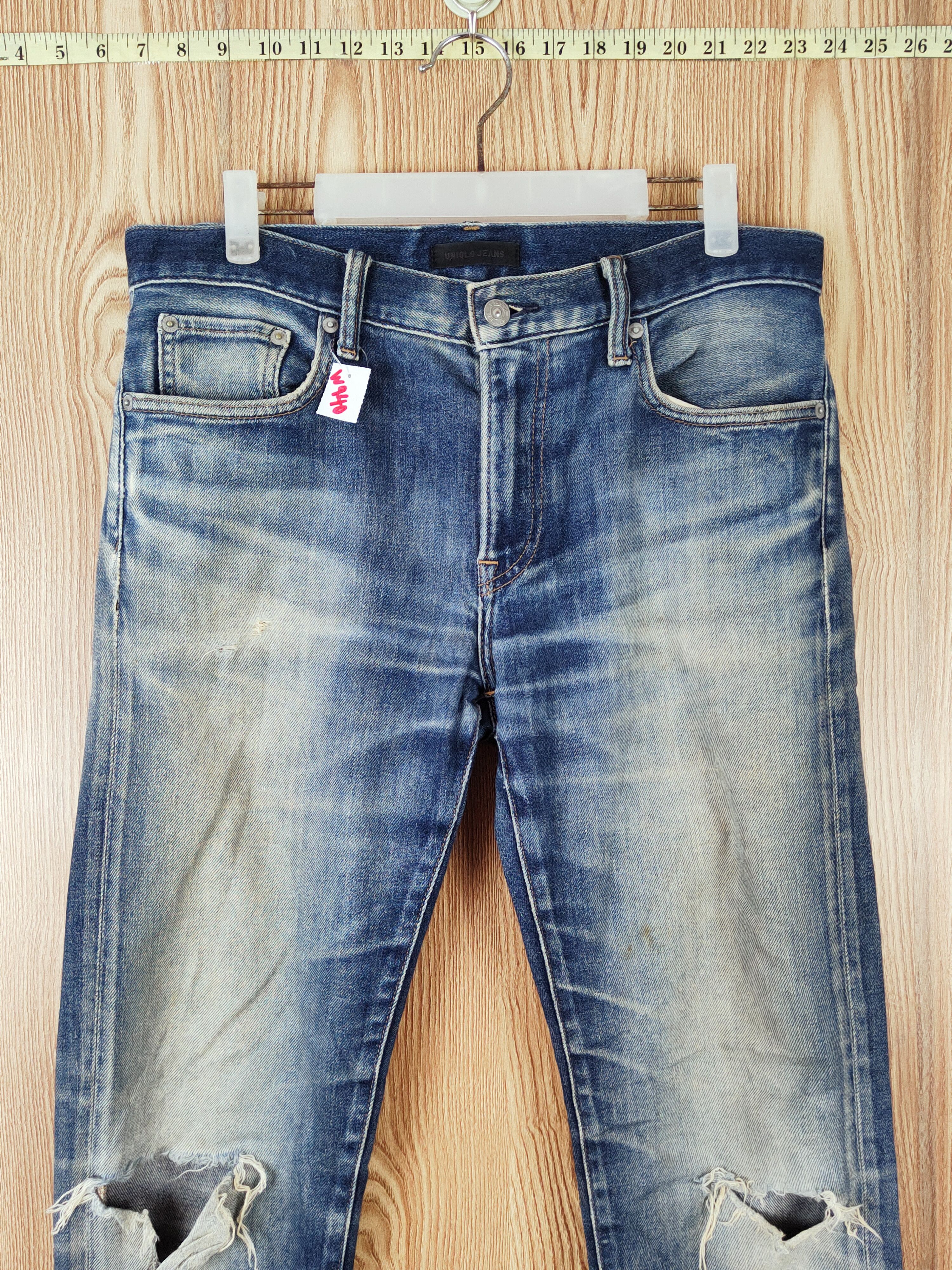 Japanese Brand Uniqlo fabric by kaihara Distressed Ripped Jeans #W940 Size US 33 - 2 Thumbnail