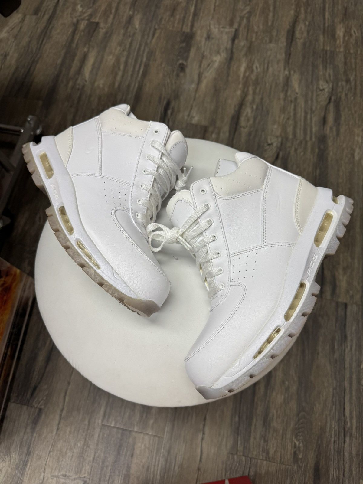 Nike Nike ACG Goadome Cream White Size US 9.5 / EU 42-43 - 1 Thumbnail