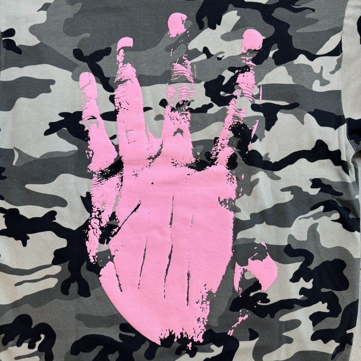 Revenge Revenge X Kill Cropped Hoodie Snow Camo/Pink SIZE MEDIUM Size US M / EU 48-50 / 2 - 10 Thumbnail