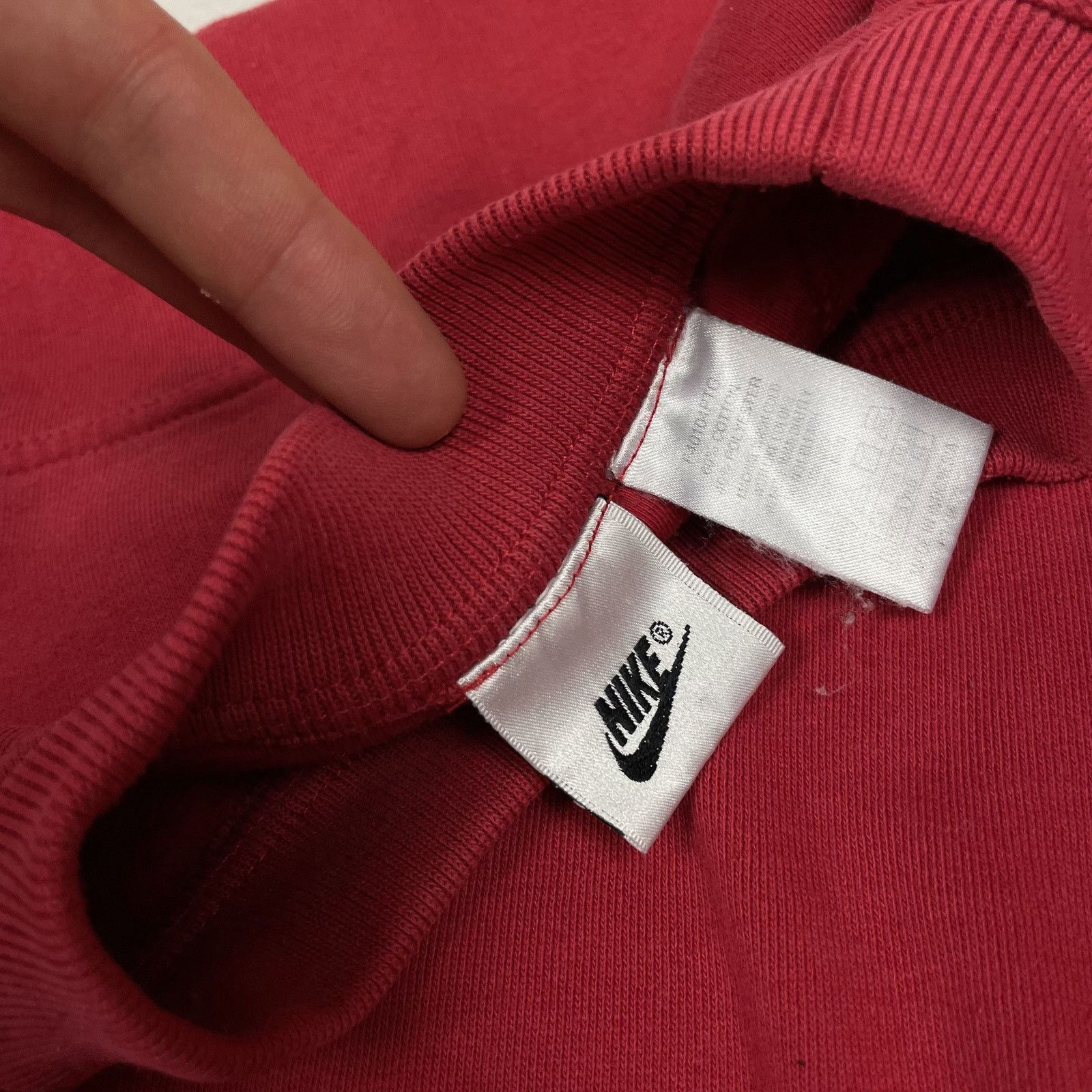 Nike × Vintage Nike Men's Red Cotton Swoosh Crew Neck Pullover Sweatshirt Size US M / EU 48-50 / 2 - 7 Thumbnail