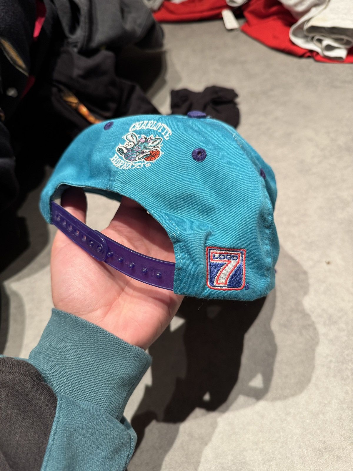 NBA Rare 90s Charlotte Hornets Snapback Logo 7 Vintage NBA Size ONE SIZE - 2 Thumbnail