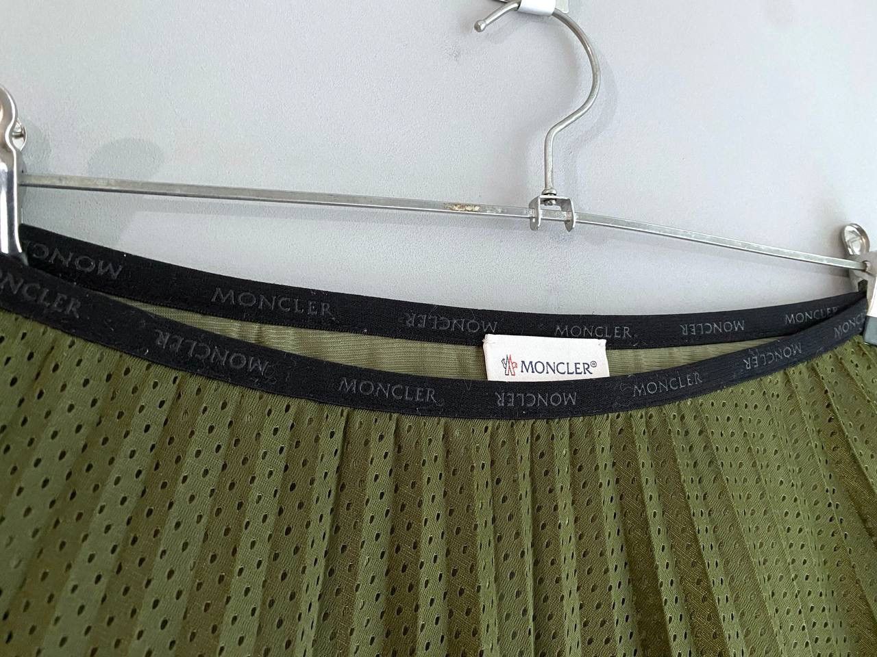 Designer × Moncler Moncler Gonna Pleated Midi Green Skirt, Size 44 Size 34" / US 12 / IT 48 - 15 Thumbnail
