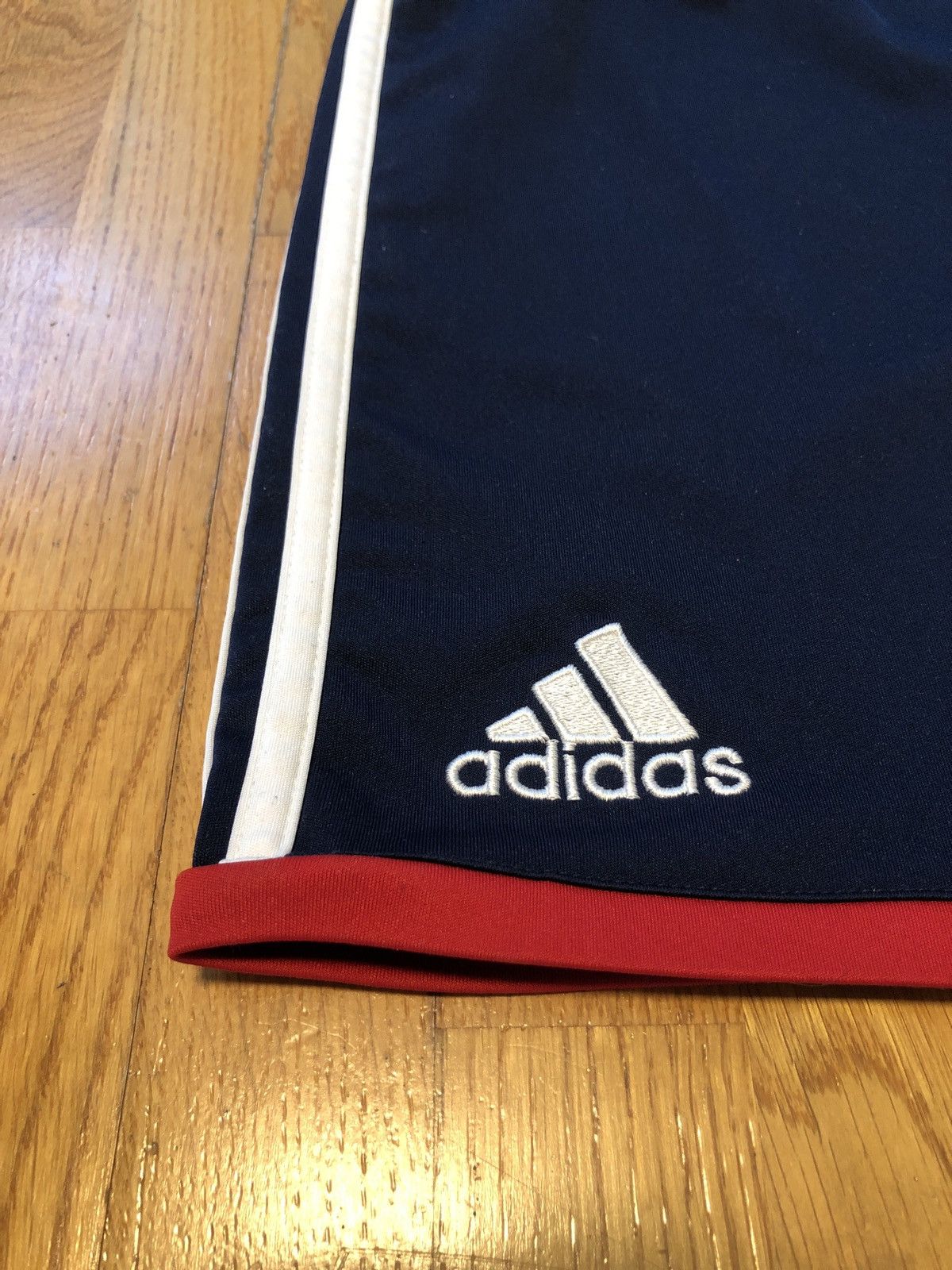 Adidas Bayern Munich Adidas Training Shorts Size US 34 / EU 50 - 5 Thumbnail