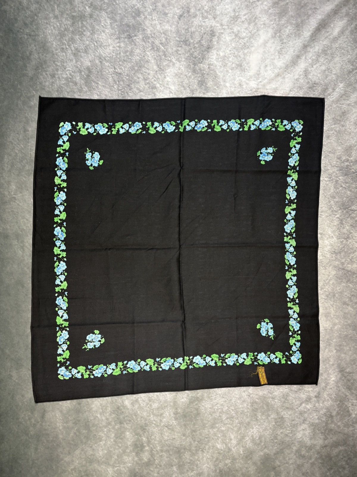 Vintage Vintage Hand Printed Wool Scarf 1960s 1970s Cashmere Scarf Size ONE SIZE - 4 Thumbnail