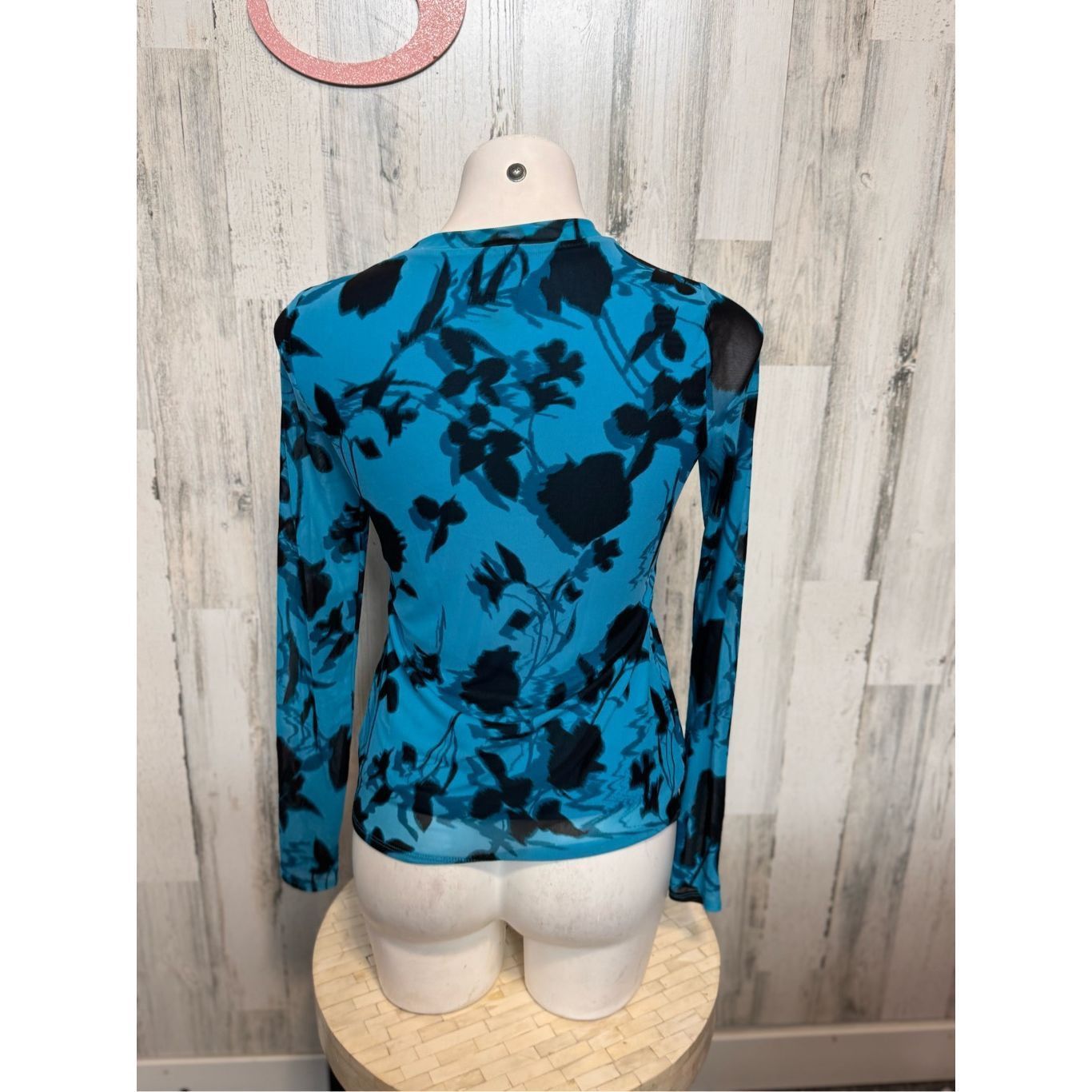 I.N.C INC International Concepts Blue Black Sheer Floral Mesh Top Size XS / US 0-2 / IT 36-38 - 6 Thumbnail