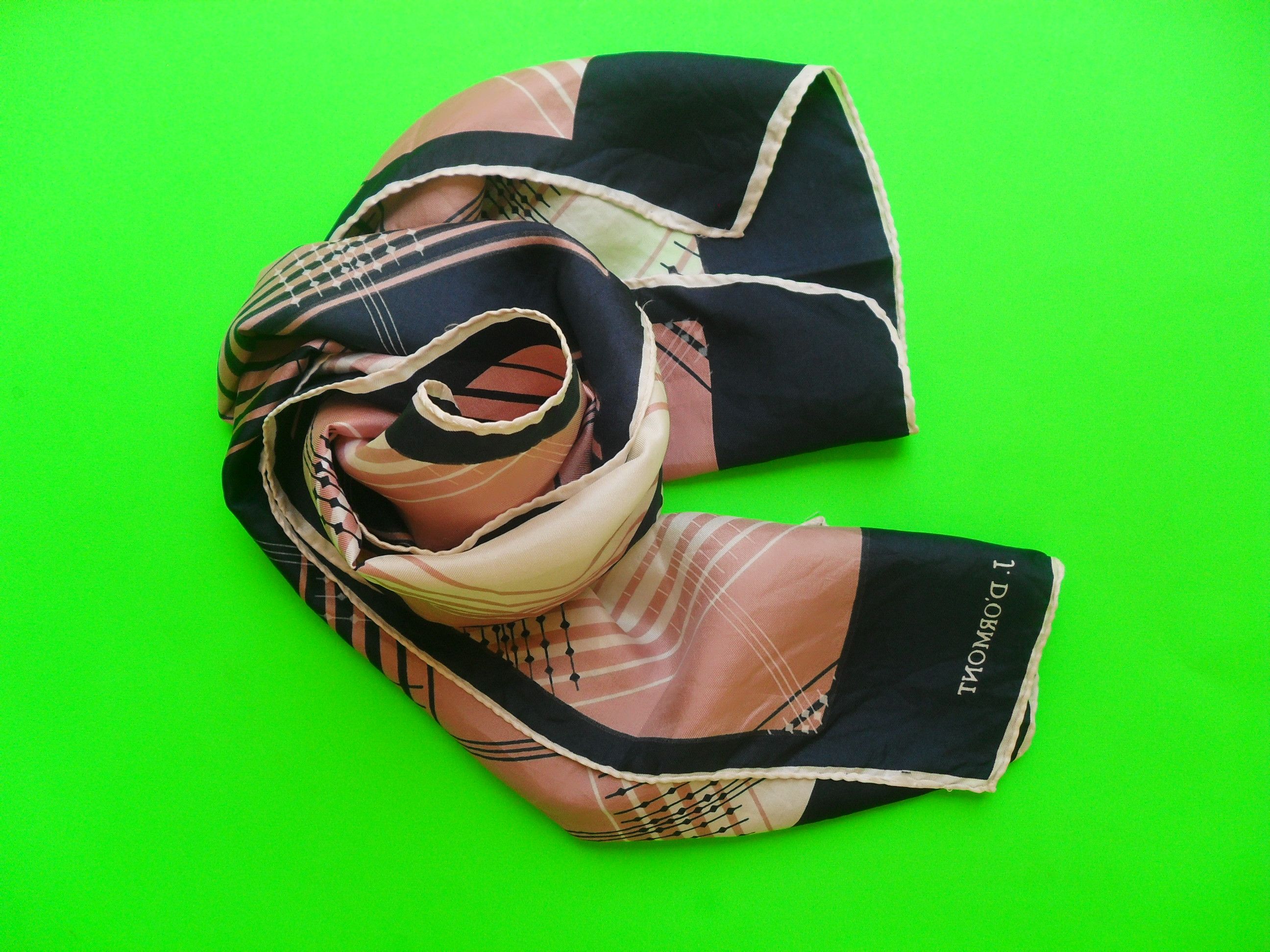 Other J. D'ORMONT classic vintage look scarf. Size ONE SIZE - 2 Thumbnail