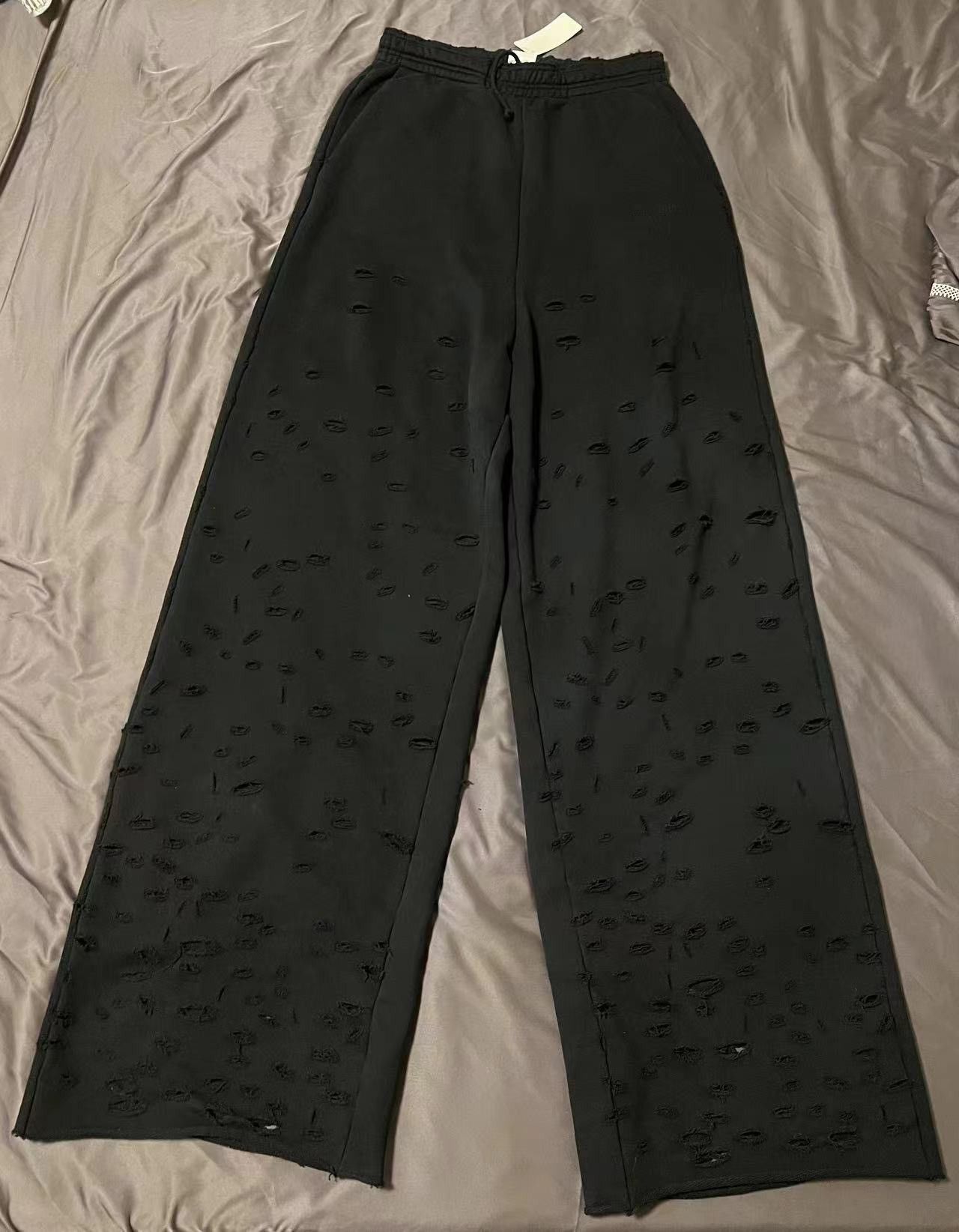 Vetements Vetements distressed logo wide leg sweatpants Size US 31 - 1 Thumbnail