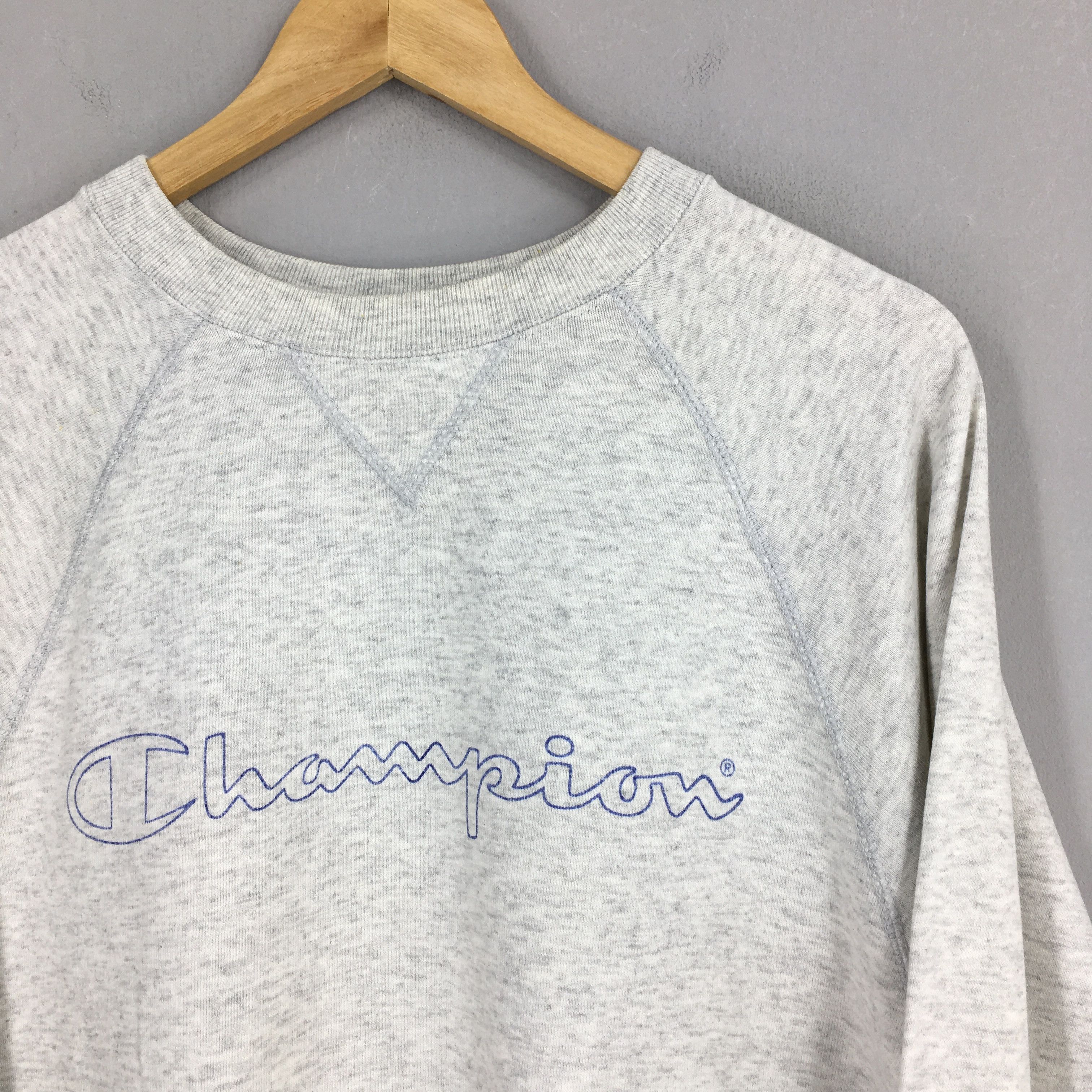 Champion Vintage Champion Script Logo Sweatshirt Large Size US L / EU 52-54 / 3 - 2 Thumbnail