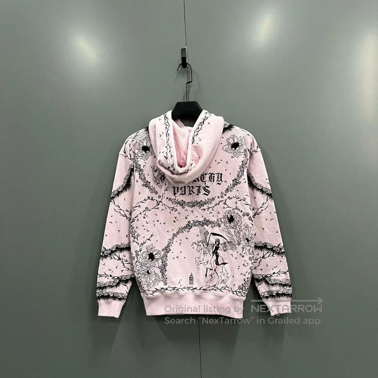 Givenchy givenchy gothic print hoodie in pink. Size XS / US 0-2 / IT 36-38 - 2 Thumbnail
