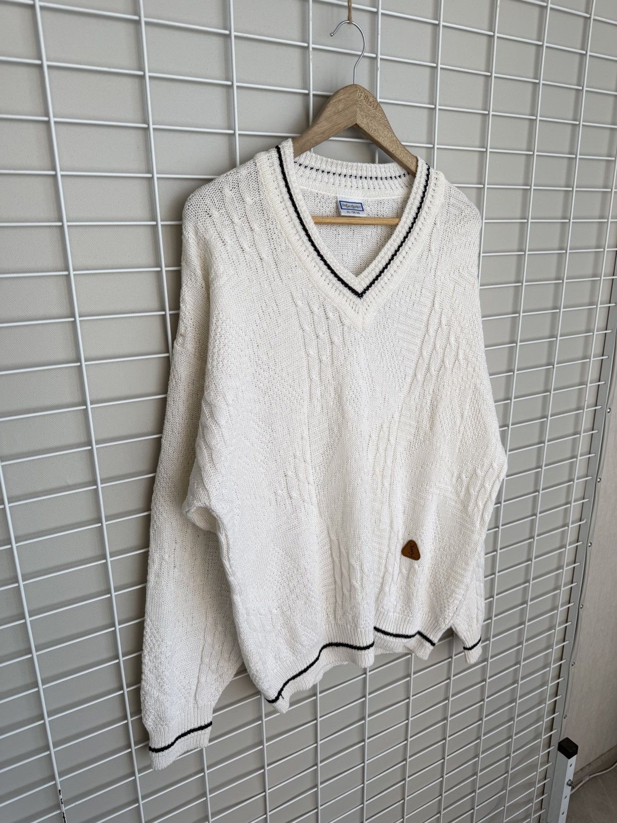 Yves Saint Laurent Yves Saint Laurent V-Neck Vintage Knit Sweater Mens Size XL Size US XL / EU 56 / 4 - 5 Thumbnail