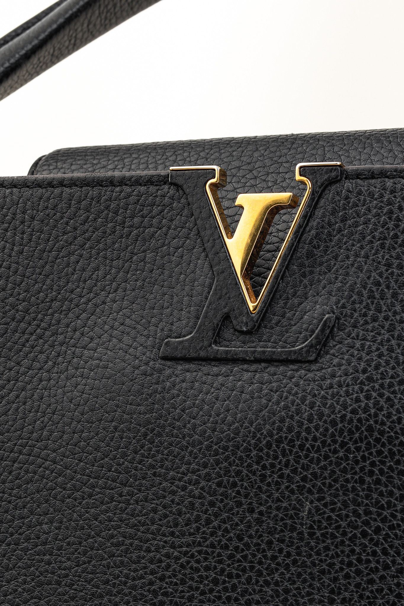 Louis Vuitton Louis Vuitton Capucines MM Taurillon Leather Satchel Size ONE SIZE - 3 Thumbnail