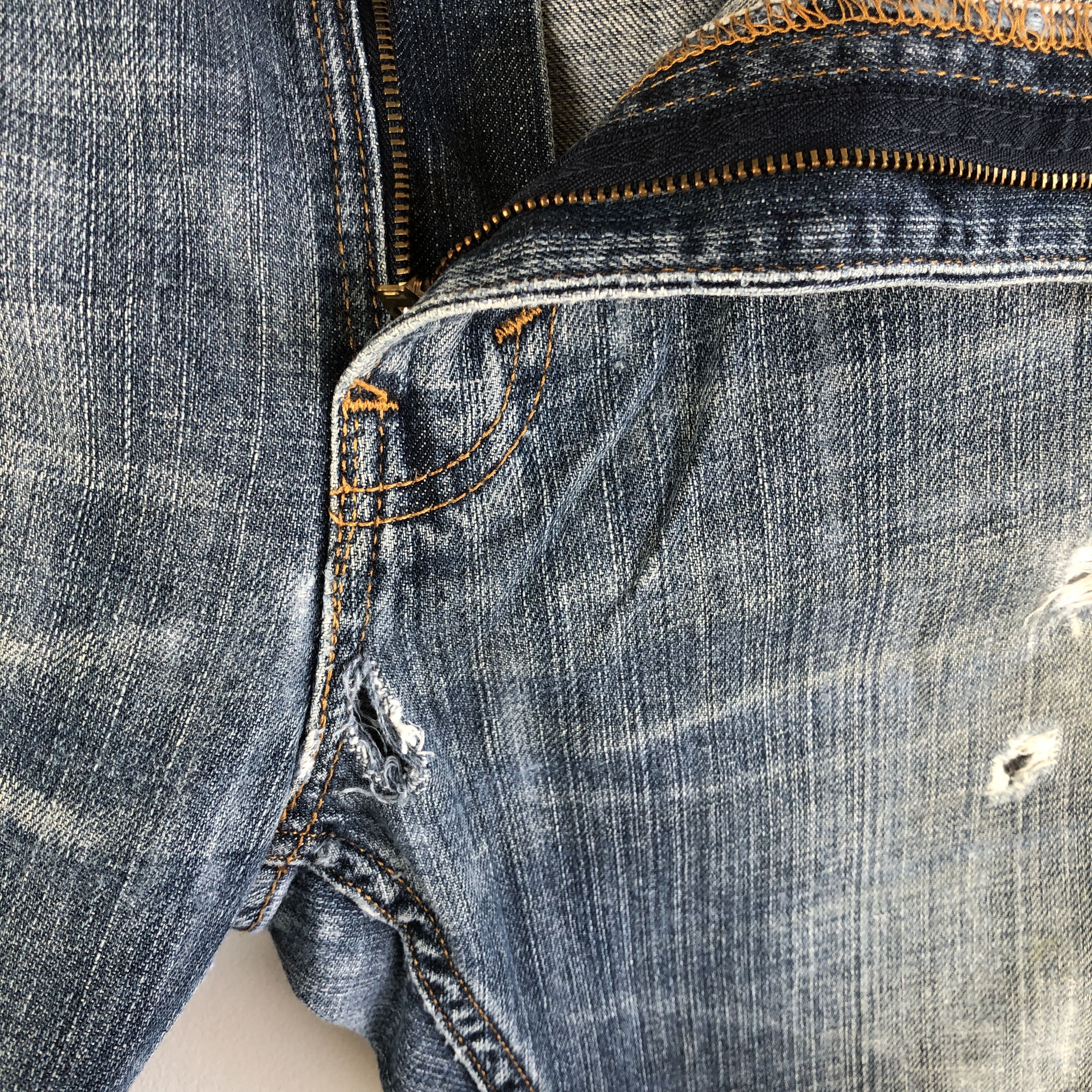 Levi's Vintage Levis Baggy Distressed Jeans Levi's 559 Faded Denim Size US 40 / EU 56 - 10 Thumbnail