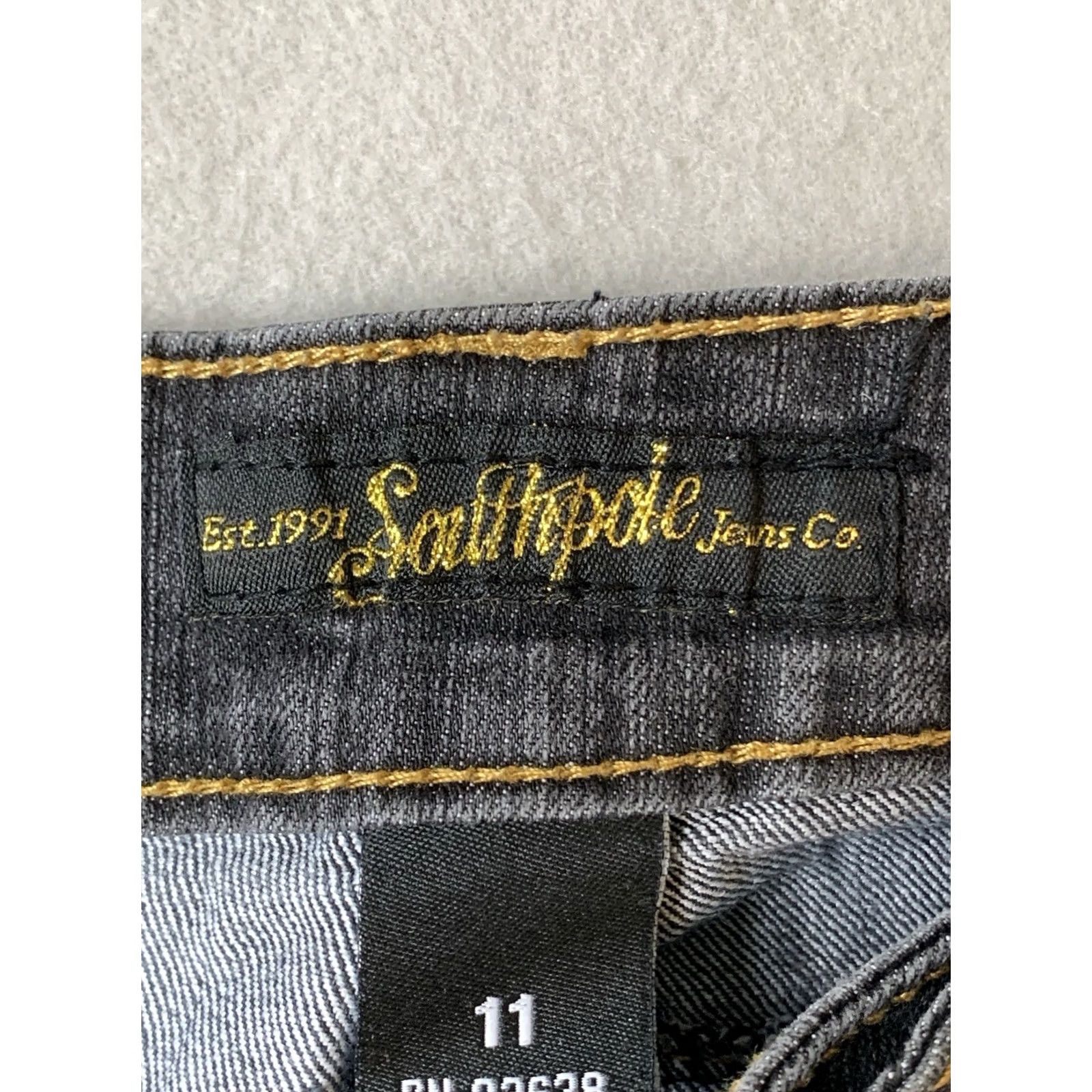 Southpole VINTAGE Southpole Jeans Womens 11 Blue Boho Y2K Bling Patches Embroidered Pockets Size 32" / US 10 / IT 46 - 7 Thumbnail