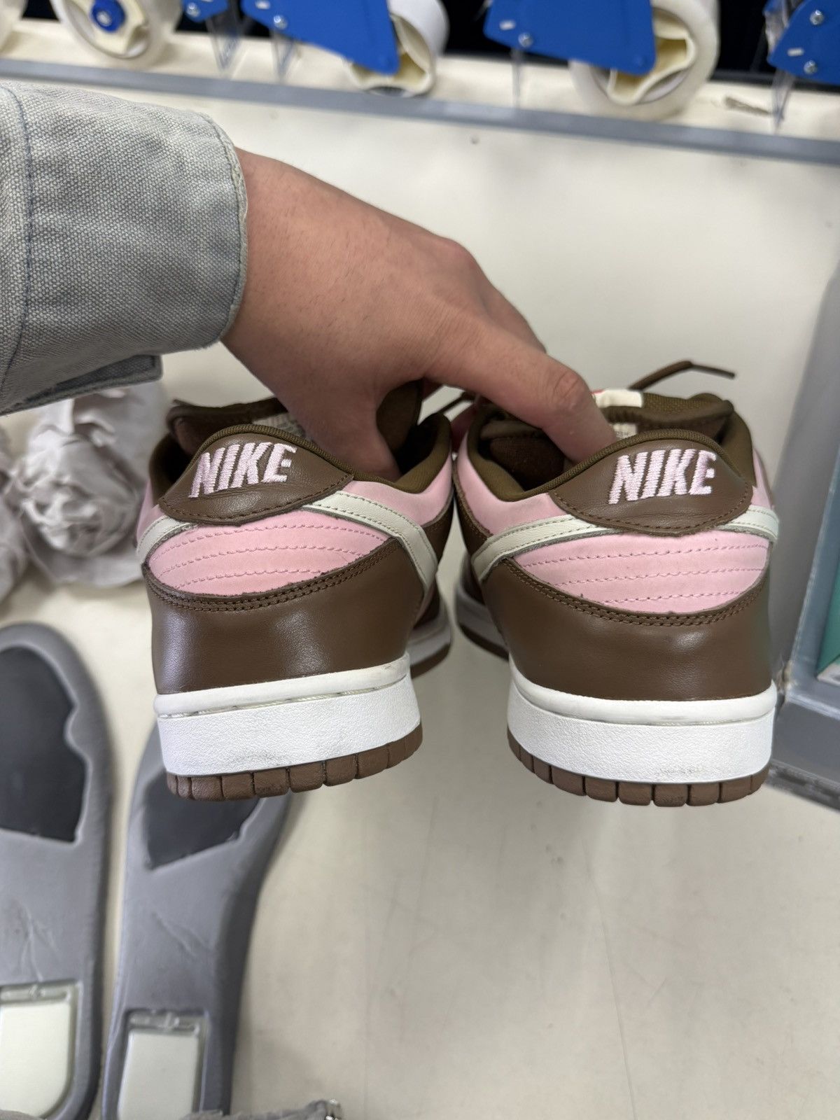 Nike × Stussy Nike SB Dunk Low Stussy Cherry 2005 Size US 11.5 / EU 44-45 - 15 Thumbnail