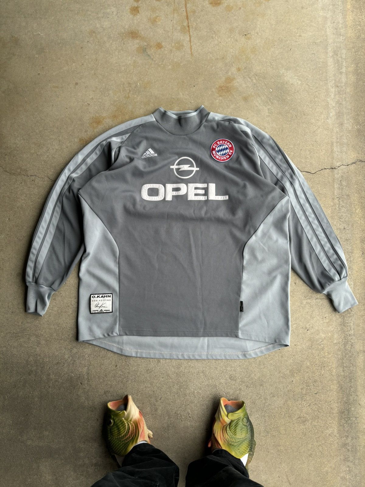 image of Soccer Jersey x Vintage Crazy Fc Bayern Kahn Padded Authentic Adidas Goalie Jersey in Grey (Size 2X