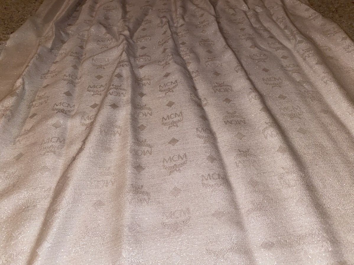 MCM Glitter Champagne MCM Scarf Size ONE SIZE - 4 Thumbnail