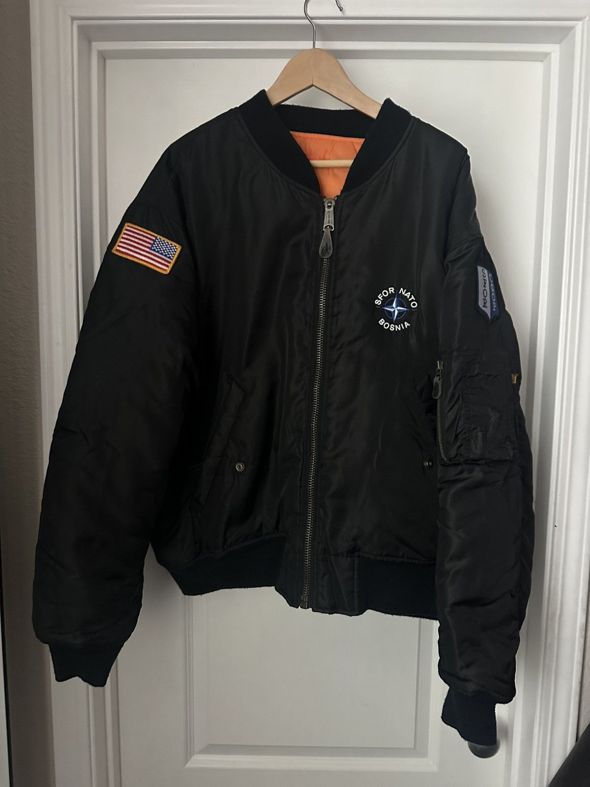 Vintage VINTAGE OVERSIZED BOSNIAN WAR BOMBER JACKET Size US XL / EU 56 / 4 - 2 Thumbnail