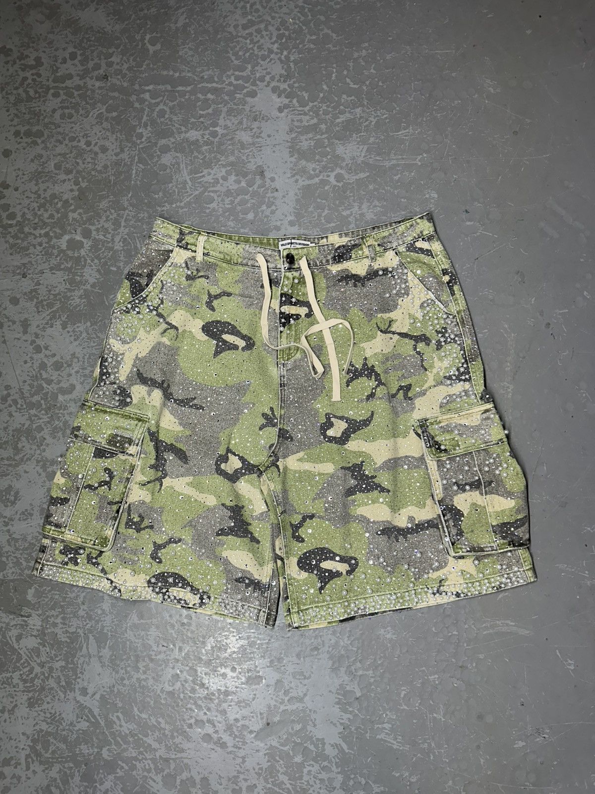 Vale Vale “Soulja Camo” Jorts Shorts Size US 38 / EU 54 - 1 Thumbnail