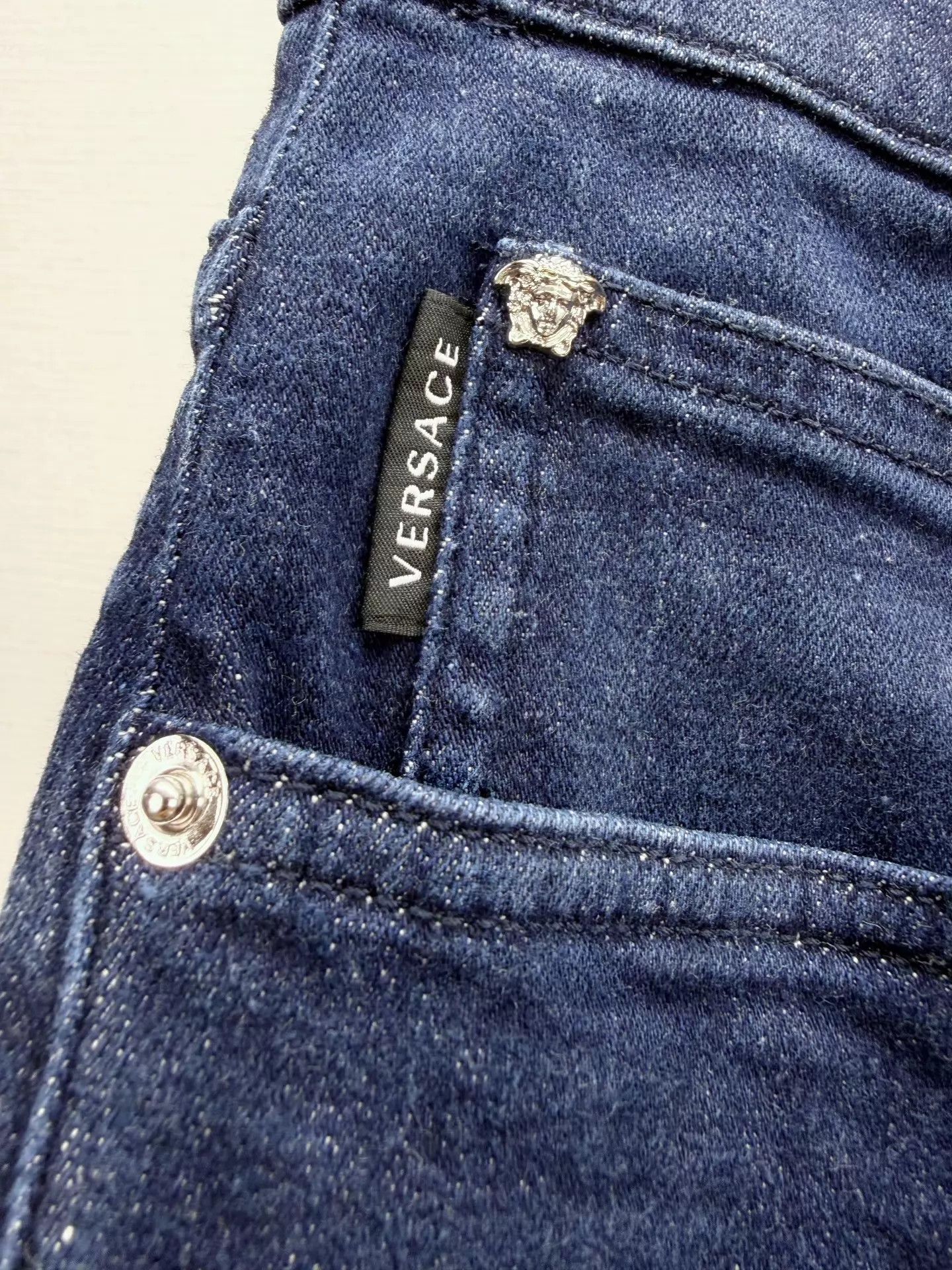 Versace Versace Men's Authentic Jeans Size 32 Waist 78 Worn 2x Size US 32 / EU 48 - 3 Thumbnail