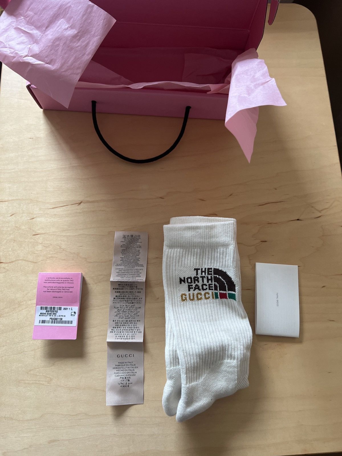 Gucci The North Face Gucci: Men’s Socks, Size Large Size ONE SIZE - 12 Thumbnail