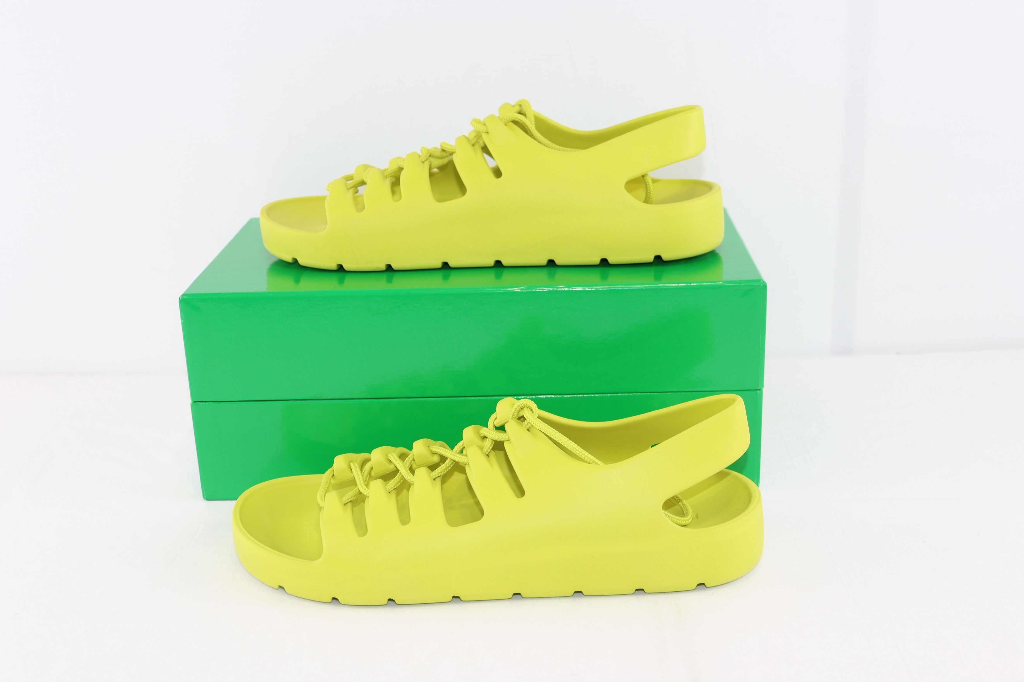 Bottega Veneta o1rshd1 Gel Rubber Jelly Sandal in Kiwi Size US 10 / EU 43 - 14 Thumbnail