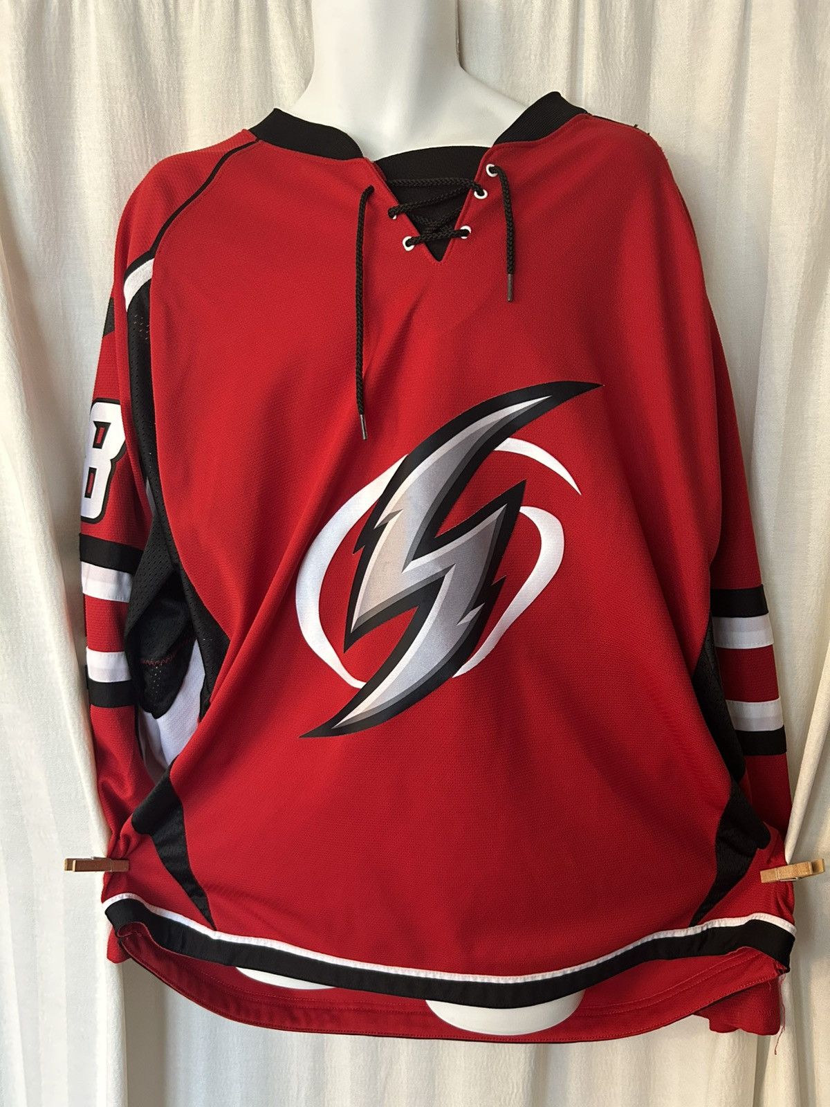 Other Jersey: red squadron xl Tomkins concrete pong hockey #78 xl Size US XL / EU 56 / 4 - 1 Thumbnail