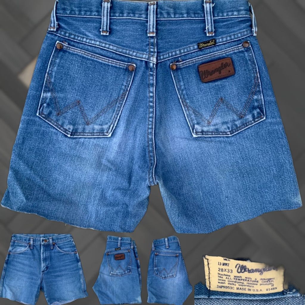 Wrangler VINTAGE Wrangler Jeans shorts western cut offs made in USA Sz 28 27” waist Denim Blue 1970s Rockabilly Mens Womens Size 28" / US 6 / IT 42 - 1 Thumbnail