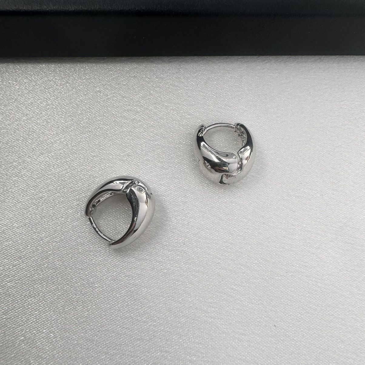 Designer Teardrop Shape Small Silver Hoop Earrings for Women Size ONE SIZE - 3 Thumbnail