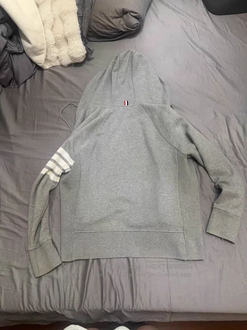 Thom Browne Thom Browne Gray four-stripe zipper hoodie Size US XL / EU 56 / 4 - 2 Thumbnail