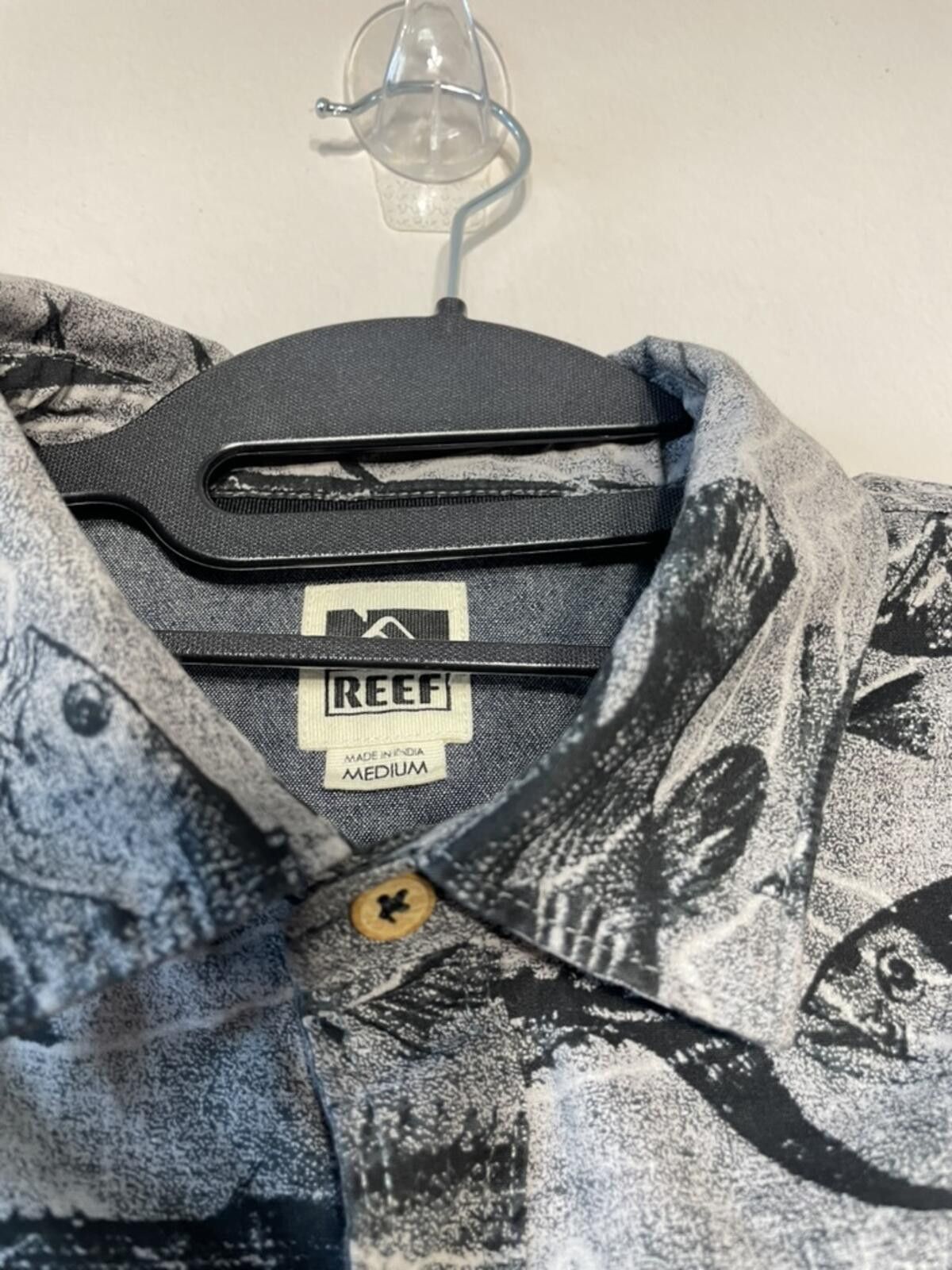 REEF REEF Fish Camo Short Sleeve Button-Down Coastal Grandpa Sz M Size US M / EU 48-50 / 2 - 2 Thumbnail