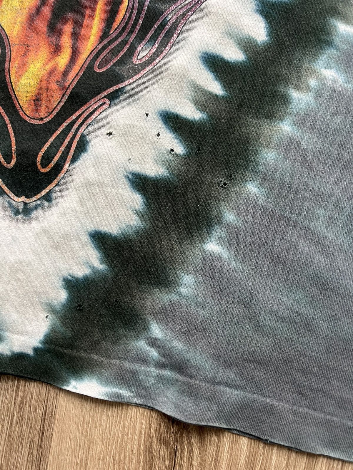 AC/DC × Band Tees × Liquid Blue Vintage 90s Liquid Blue Ac/Dc Tie Dye flame Hells Balls tee Size US M / EU 48-50 / 2 - 6 Thumbnail