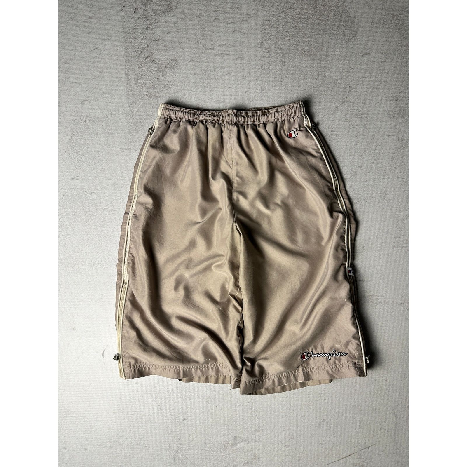 Champion Vintage Champion Athletic Shorts, Champion Short Men's Small Size US 28 / EU 44 - 1 Thumbnail