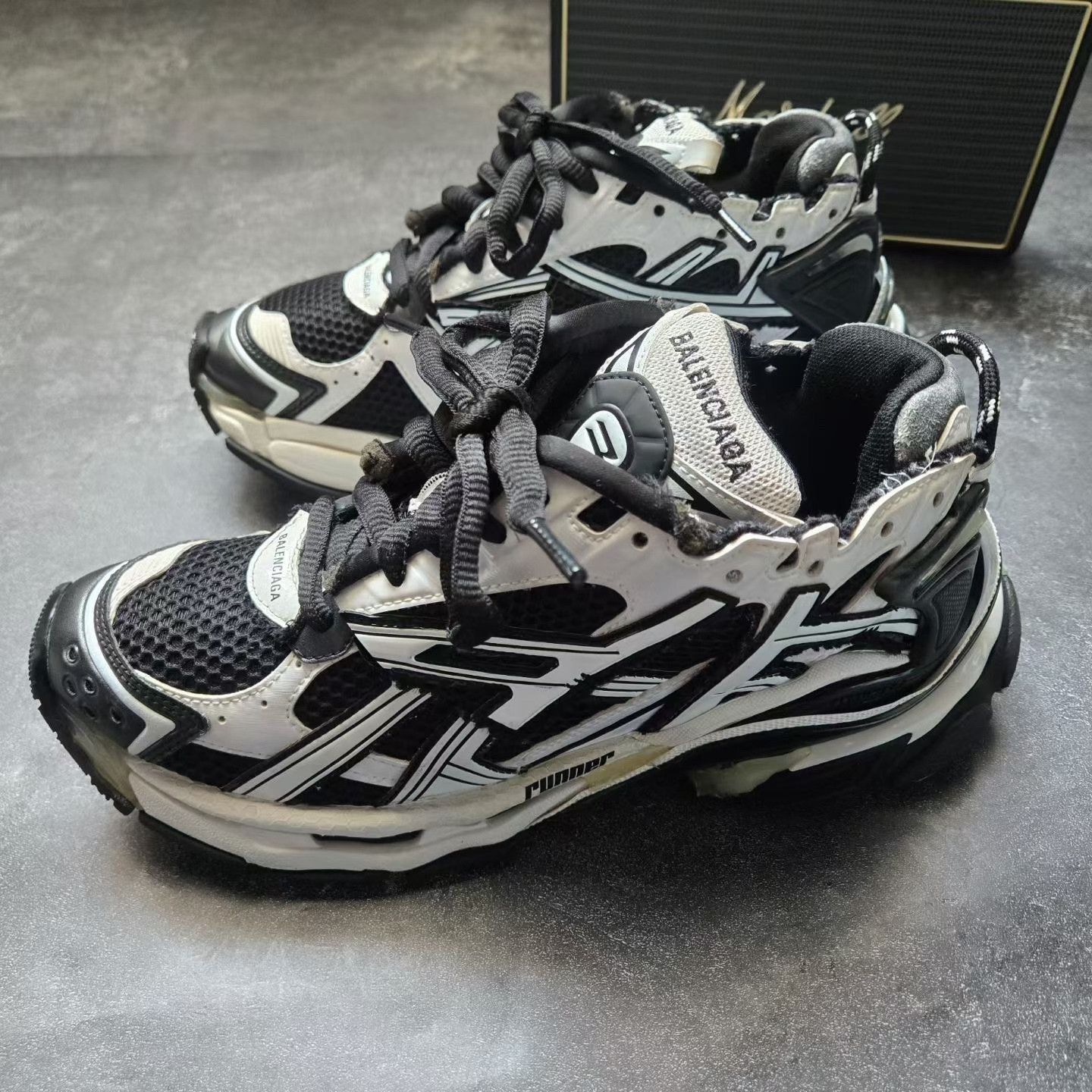 Balenciaga Balenciaga Running Black Lowtop Sneakers 40 Men Size US 7.5 / EU 40-41 - 1 Thumbnail