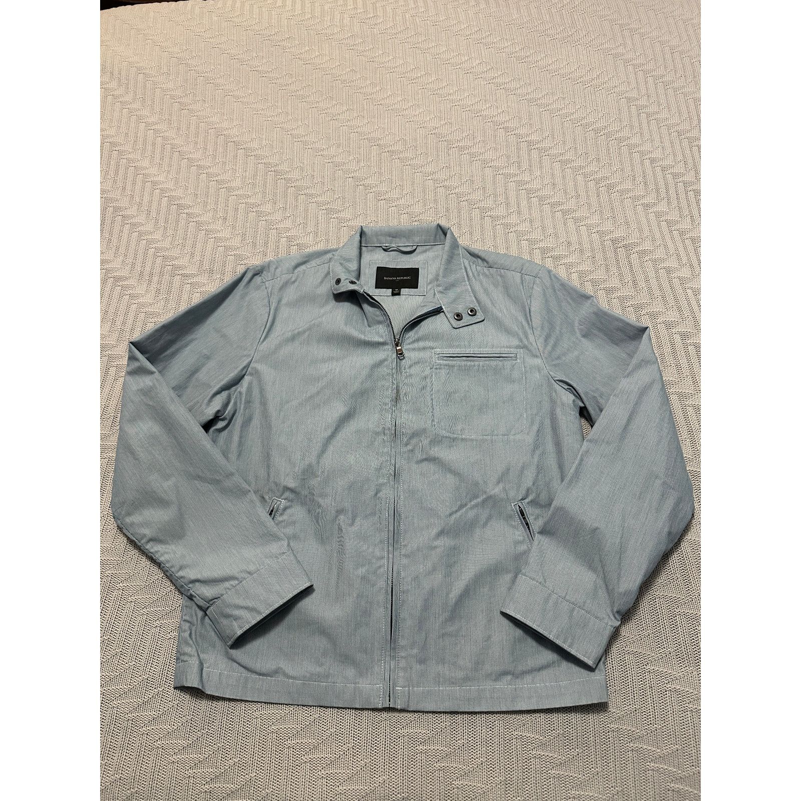 Banana Republic Banana Republic blue seersucker light jacket size M Size US M / EU 48-50 / 2 - 1 Thumbnail
