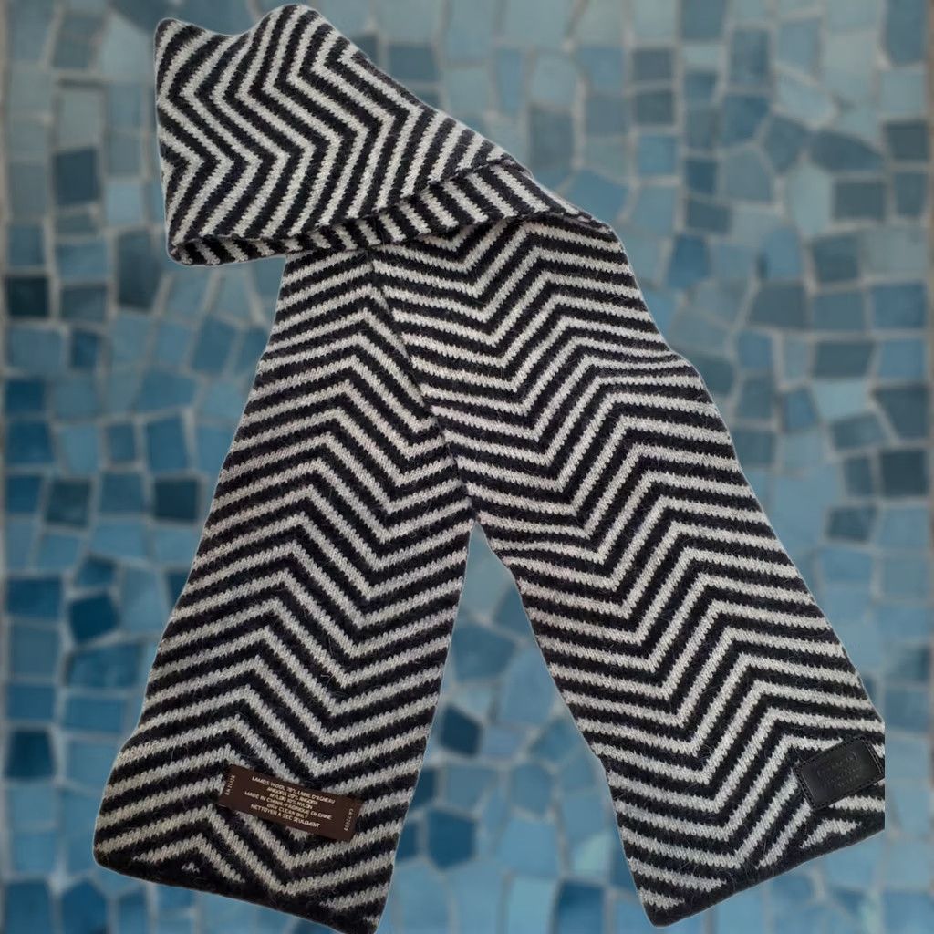 Coach VINTAGE COACH Scarf Zig-Zag Pattern Dark Blue Womens 50" 5.5" Angora Lambs Wool Nylon EUC LogoShap Size ONE SIZE - 1 Thumbnail