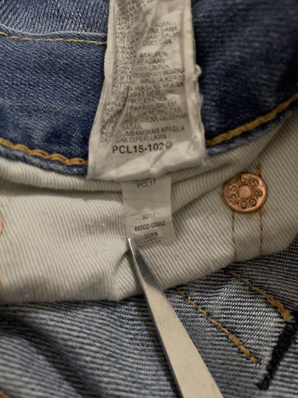 Levi's Vintage Clothing Vintage Levis 502 Blue Wash Distressed Denim Jorts Size US 31 - 18 Thumbnail
