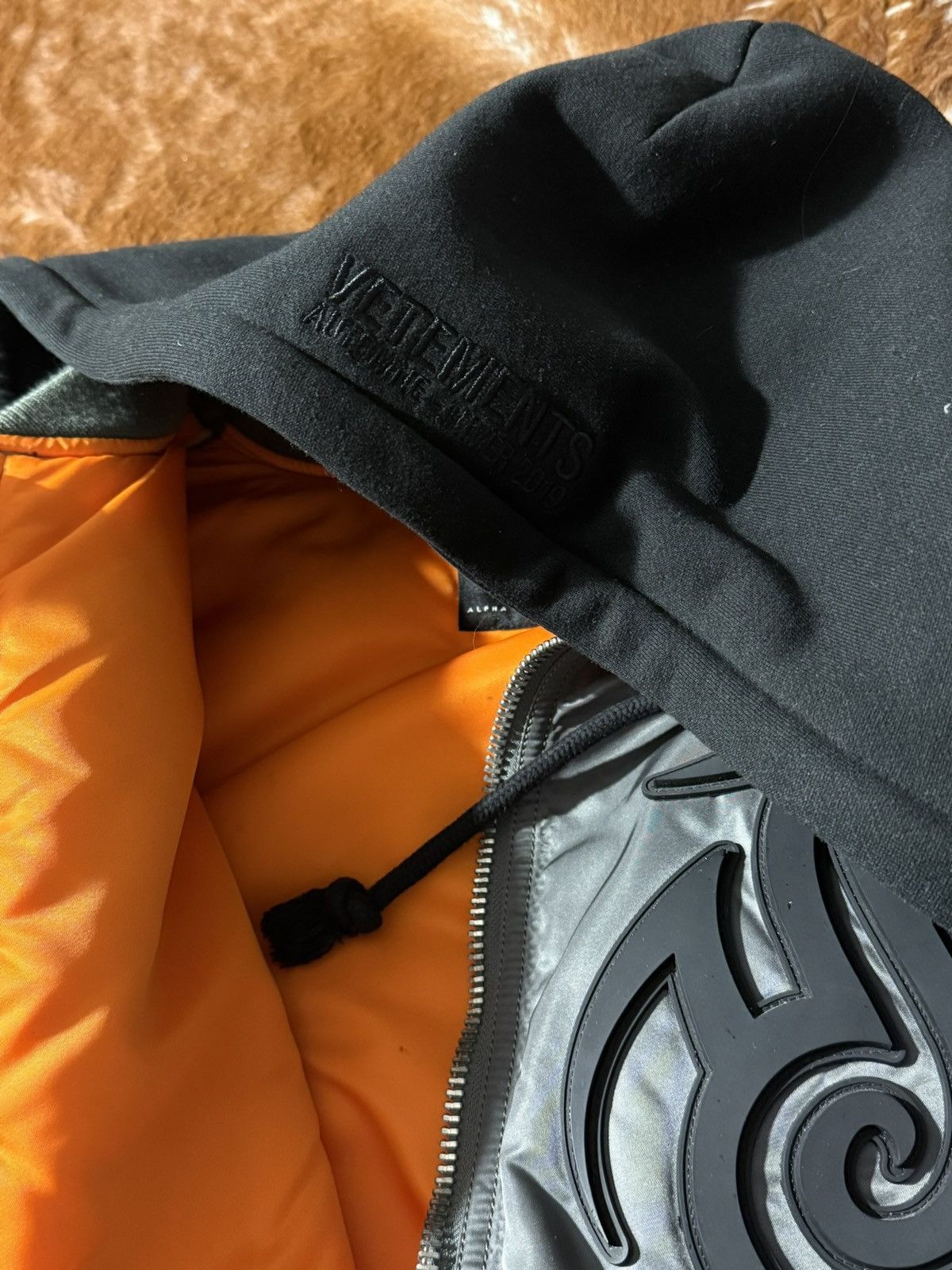 Vetements Vetements AW19 “tribal” reconstructed alpha bomber jacket Size US S / EU 44-46 / 1 - 4 Thumbnail