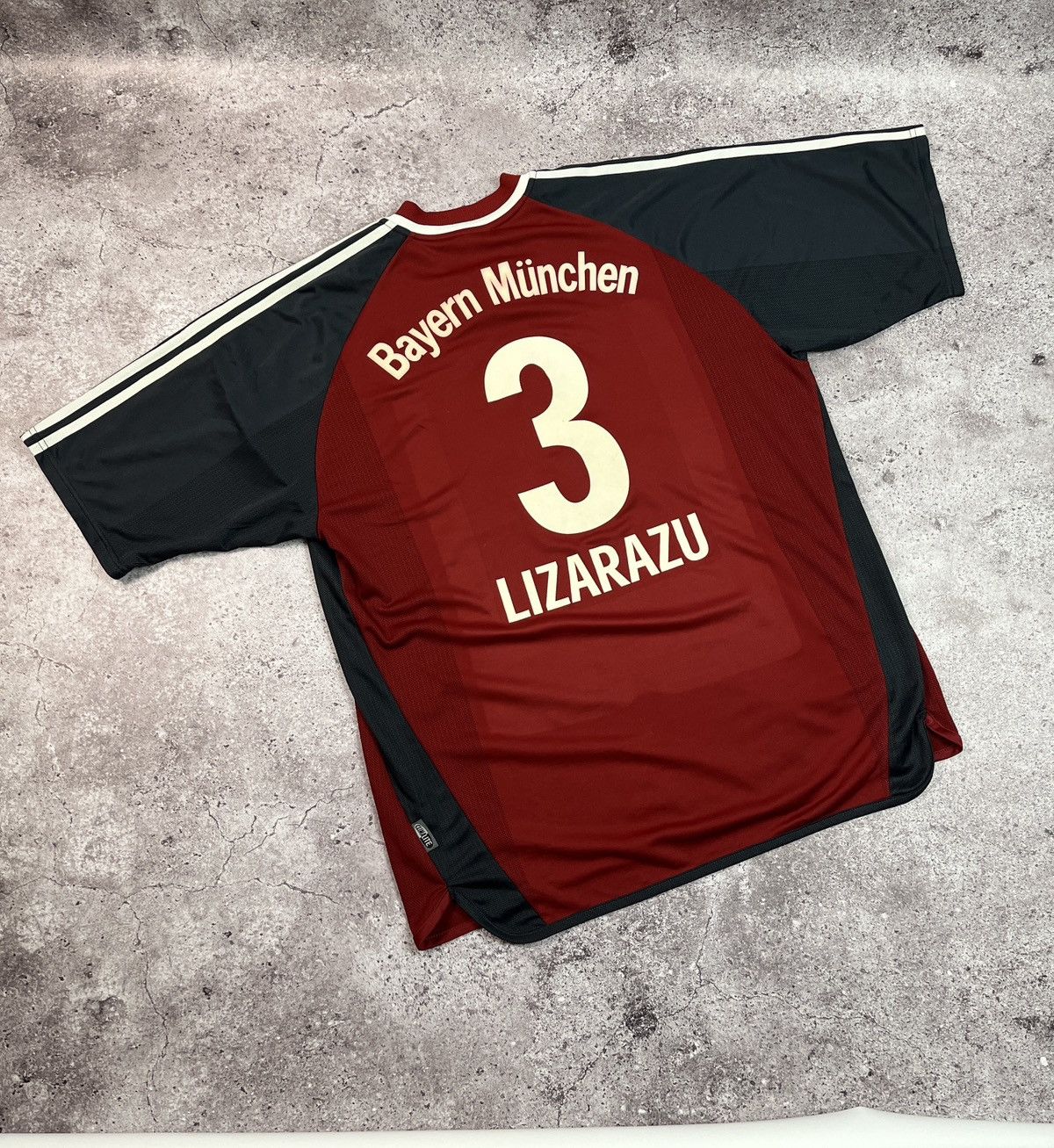 Adidas Vintage Adidas Bayern Munich #3Lizarazu Home Soccer Jersey Size US XL / EU 56 / 4 - 2 Thumbnail