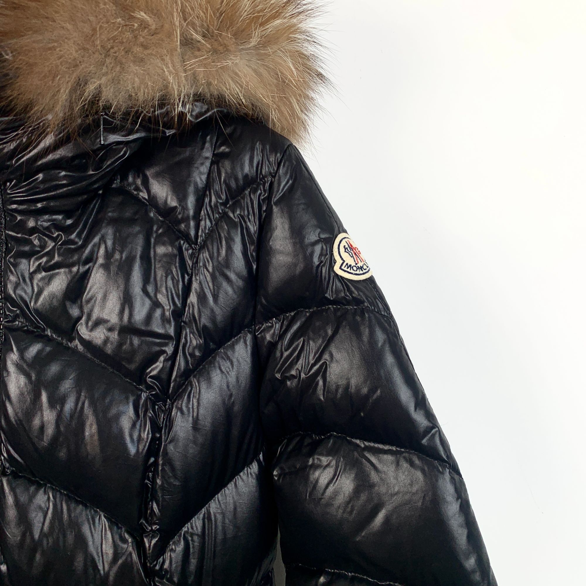 Moncler Moncler Black Down Puffer Coat With Fur-Trimmed Hood & Chevr Size XS / US 0-2 / IT 36-38 - 3 Thumbnail
