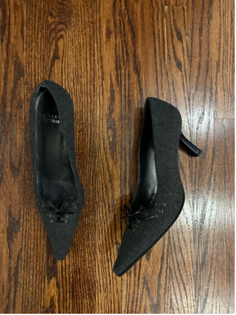 Stuart Weitzman Women's Stuart Weitzman Heels Size 9.5 Gray Size US 9.5 / IT 39.5 - 1 Thumbnail