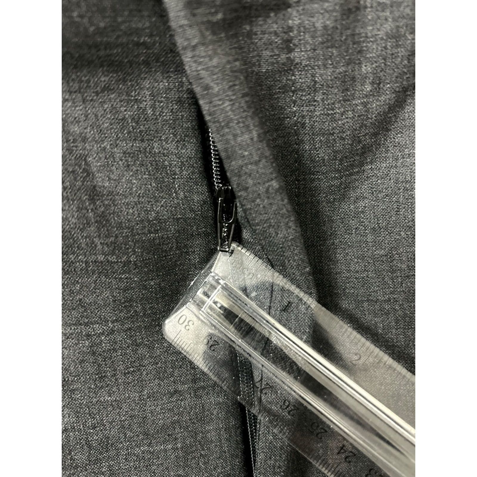 Ralph Lauren VINTAGE? No. Lauren Ralph Lauren Mens Pants Dress Wool 100% Gray 42x32 Cuffed Pleated Classic Straight Inseam 32 Department Men Size US 42 / EU 58 - 6 Thumbnail