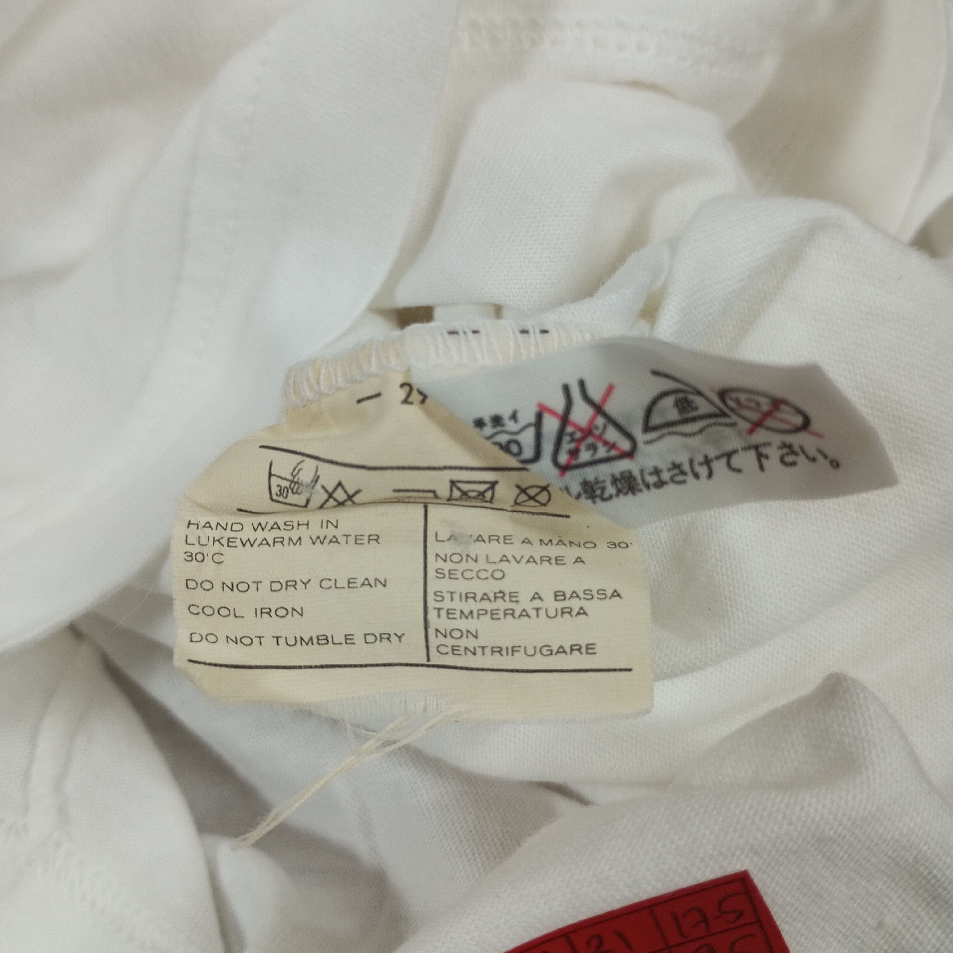 Salvatore Ferragamo × Vintage Salvatore Ferragamo Italian Designer Tshirt Nice Design Size US L / EU 52-54 / 3 - 8 Thumbnail